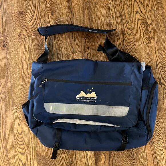 Patagonia Messenger Bag Large Reflective Strap Laptop Backpack - Picture 1 of 9